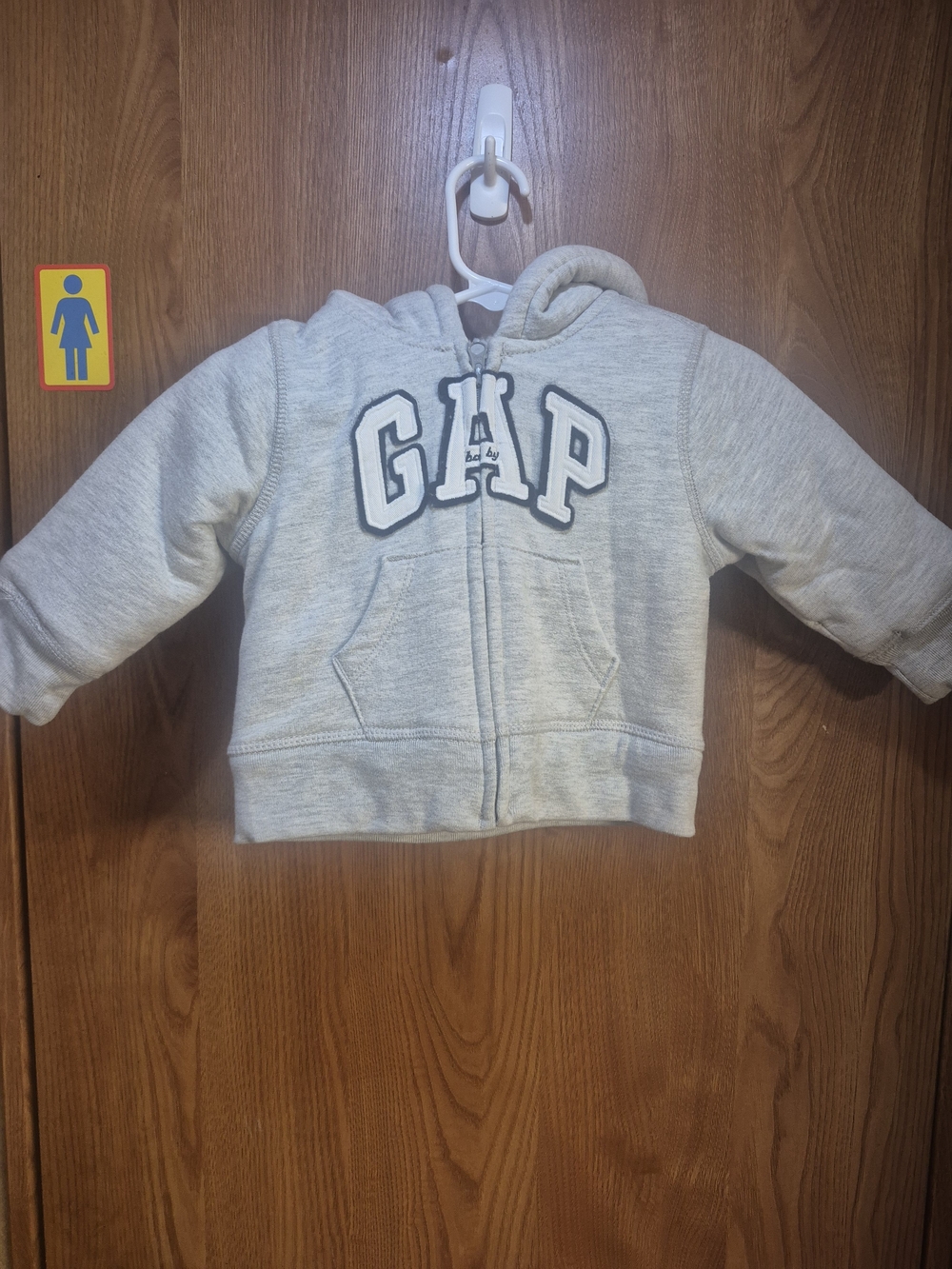 GAP Light Gray Zip-Up Hoodie for Kids. Box 46